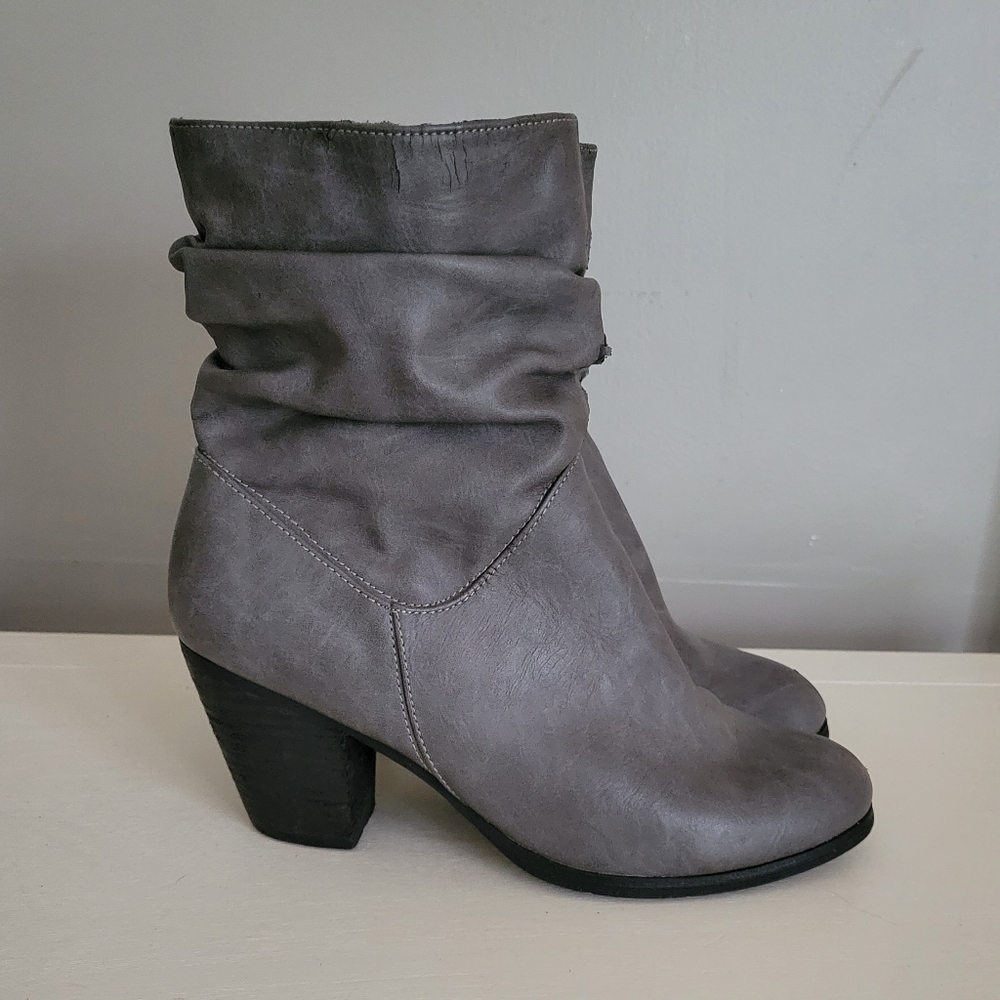 Aldo gray chunky heel boots booties